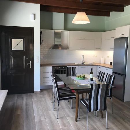 Mitato Open View Villa Kharkia ภายนอก รูปภาพ